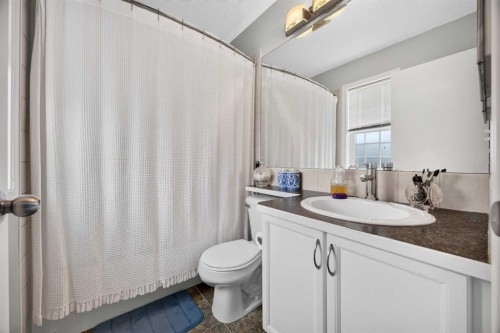 437 Tuscany Drive Nw, Calgary, AB - Indoor Photo Showing Bathroom