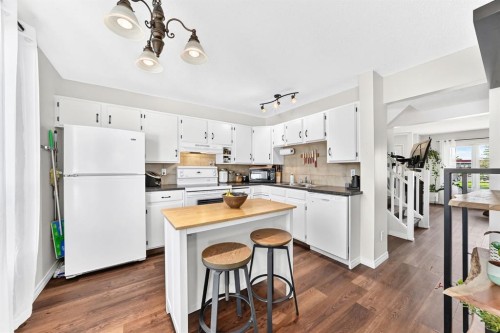 378 Midridge Drive Se, Calgary, AB 