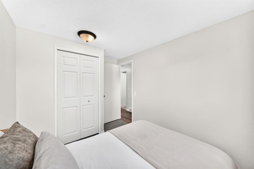 378 Midridge Drive Se, Calgary, AB 