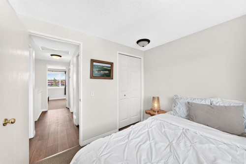 378 Midridge Drive Se, Calgary, AB 