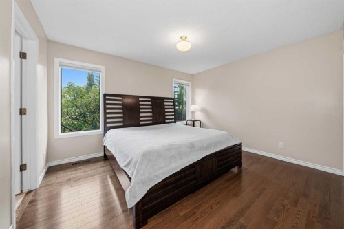 36 Shannon Circle Sw, Calgary, AB - Indoor Photo Showing Bedroom