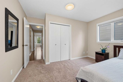 36 Shannon Circle Sw, Calgary, AB - Indoor Photo Showing Bedroom