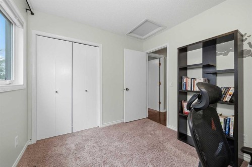 36 Shannon Circle Sw, Calgary, AB - Indoor