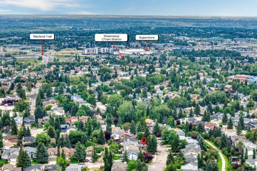 36 Shannon Circle Sw, Calgary, AB - Outdoor