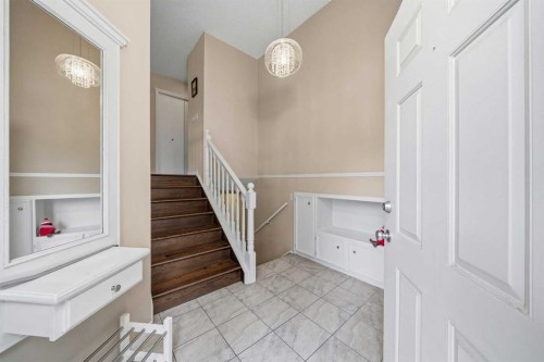 36 Shannon Circle Sw, Calgary, AB - Indoor Photo Showing Other Room