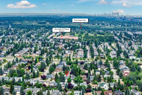 36 Shannon Circle Sw, Calgary, AB - Outdoor