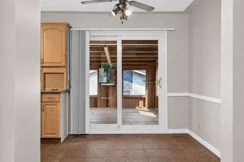 440 Ogden Drive Se, Calgary, AB - Indoor Photo Showing Other Room