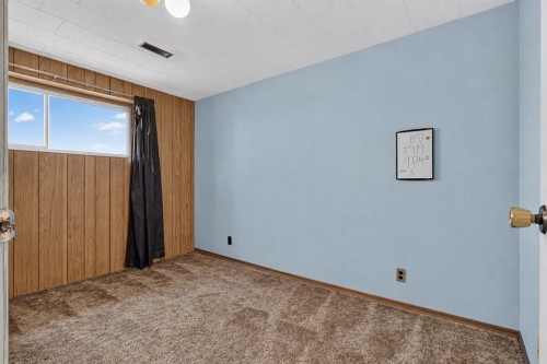 440 Ogden Drive Se, Calgary, AB - Indoor Photo Showing Other Room