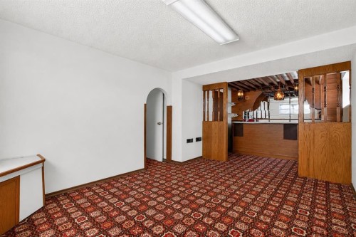 440 Ogden Drive Se, Calgary, AB - Indoor Photo Showing Other Room