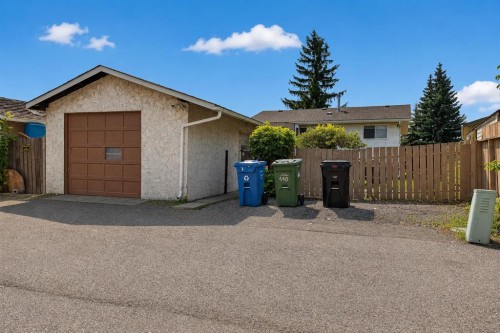 440 Ogden Drive Se, Calgary, AB - Outdoor
