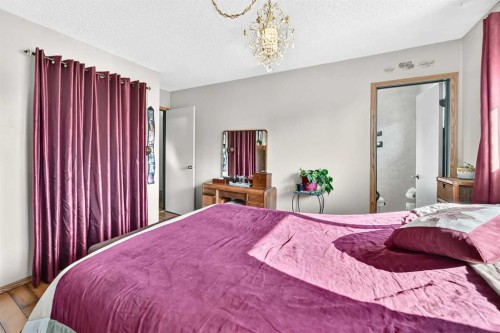 6432 Rundlehorn Drive Ne, Calgary, AB - Indoor Photo Showing Bedroom