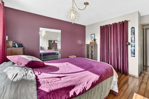 6432 Rundlehorn Drive Ne, Calgary, AB - Indoor Photo Showing Bedroom