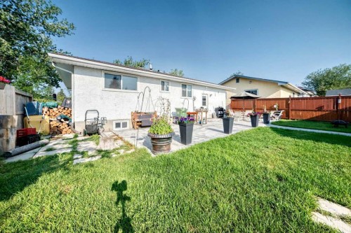 6432 Rundlehorn Drive Ne, Calgary, AB - Outdoor With Backyard With Exterior