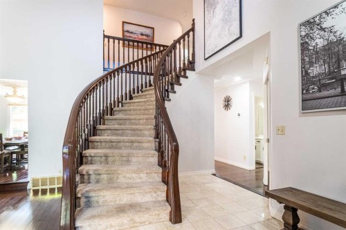 307 Woodhaven Bay Sw, Calgary, AB - Indoor Photo Showing Other Room