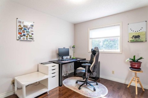 307 Woodhaven Bay Sw, Calgary, AB - Indoor Photo Showing Office