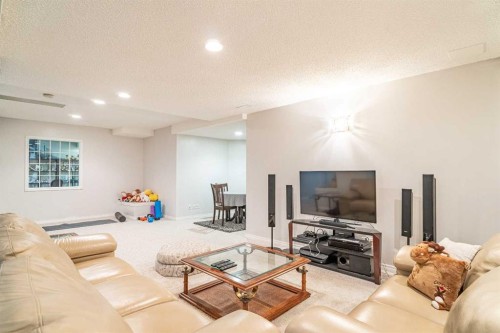 307 Woodhaven Bay Sw, Calgary, AB - Indoor