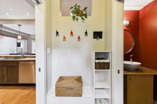 224 10A Street Nw, Calgary, AB - Indoor