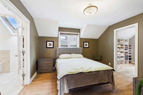 224 10A Street Nw, Calgary, AB - Indoor Photo Showing Bedroom