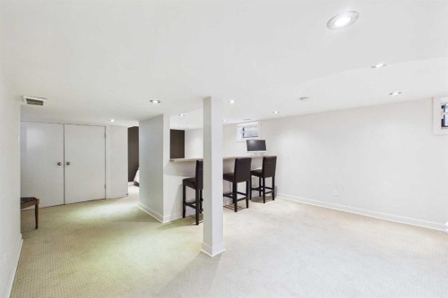224 10A Street Nw, Calgary, AB - Indoor