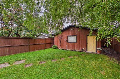 224 10A Street Nw, Calgary, AB - Outdoor