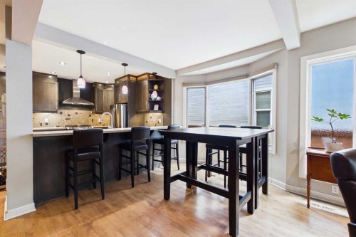 224 10A Street Nw, Calgary, AB - Indoor