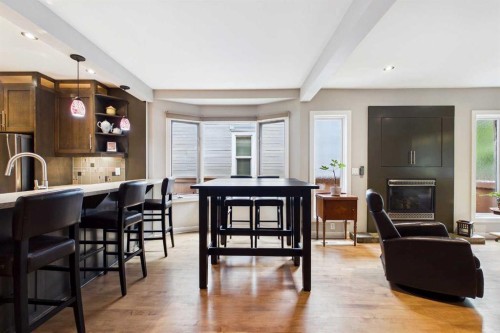 224 10A Street Nw, Calgary, AB - Indoor With Fireplace