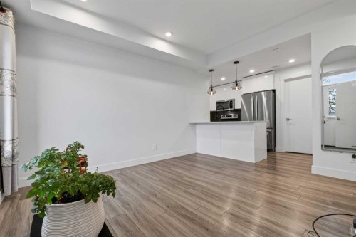 214 Seton Passage Se, Calgary, AB - Indoor Photo Showing Kitchen