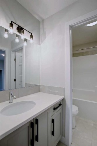 12 Topaz Place, Cochrane, AB - Indoor Photo Showing Bathroom