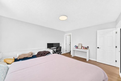 315 Appleglen Place Se, Calgary, AB - Indoor Photo Showing Bedroom