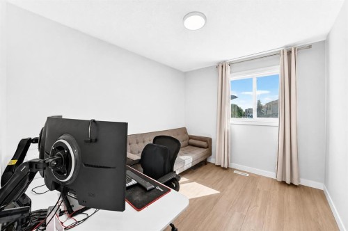 315 Appleglen Place Se, Calgary, AB - Indoor