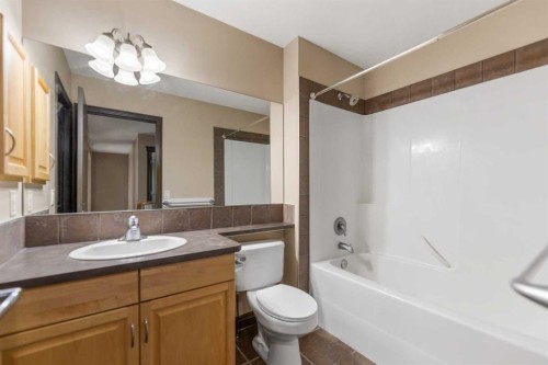 49 Panamount Rise Nw, Calgary, AB - Indoor Photo Showing Bathroom