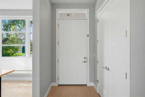2014 6 Street Ne, Calgary, AB - Indoor Photo Showing Other Room