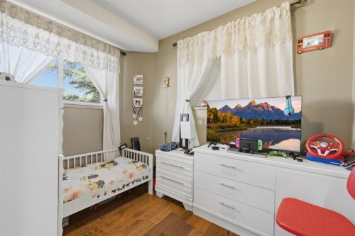 240 Shawinigan Drive Sw, Calgary, AB 