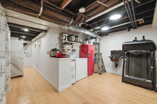 240 Shawinigan Drive Sw, Calgary, AB 