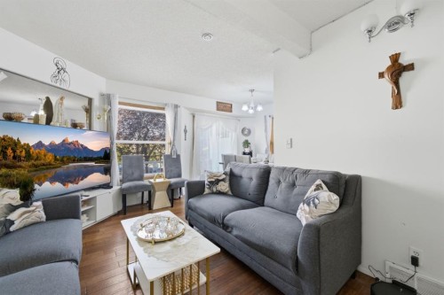 240 Shawinigan Drive Sw, Calgary, AB 