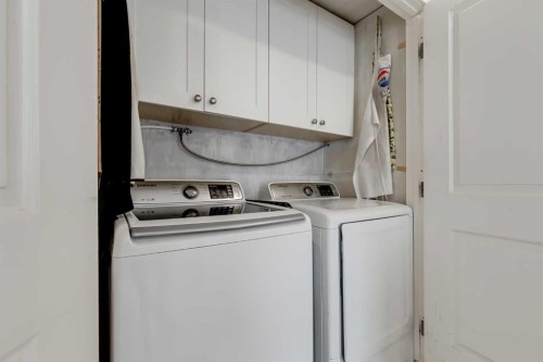 240 Big Hill Circle Se, Airdrie, AB - Indoor Photo Showing Laundry Room