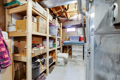 240 Big Hill Circle Se, Airdrie, AB - Indoor Photo Showing Other Room