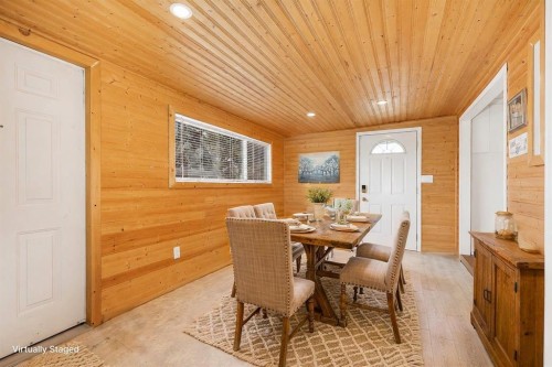 240 Big Hill Circle Se, Airdrie, AB - Indoor Photo Showing Dining Room