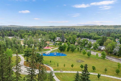 811-30 Brentwood Common Nw, Calgary, AB - Outdoor With View