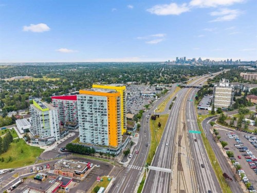 811-30 Brentwood Common Nw, Calgary, AB - Outdoor With View