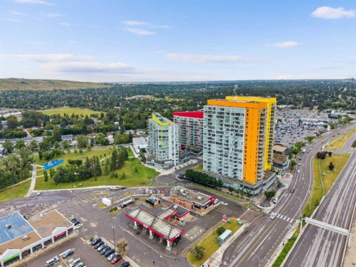 811-30 Brentwood Common Nw, Calgary, AB - Outdoor With View