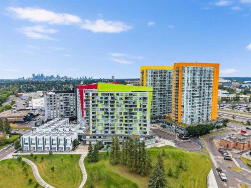 811-30 Brentwood Common Nw, Calgary, AB - Outdoor With View