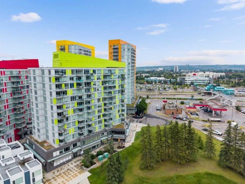 811-30 Brentwood Common Nw, Calgary, AB - Outdoor With View