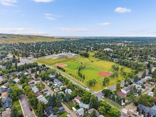 811-30 Brentwood Common Nw, Calgary, AB - Outdoor With View