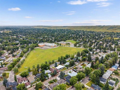 811-30 Brentwood Common Nw, Calgary, AB - Outdoor With View