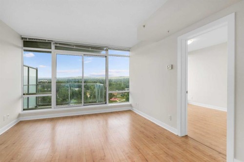 811-30 Brentwood Common Nw, Calgary, AB - Indoor Photo Showing Other Room
