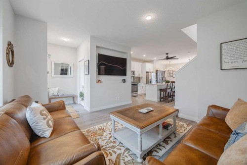 788 Walgrove Boulevard Se, Calgary, AB - Indoor Photo Showing Living Room