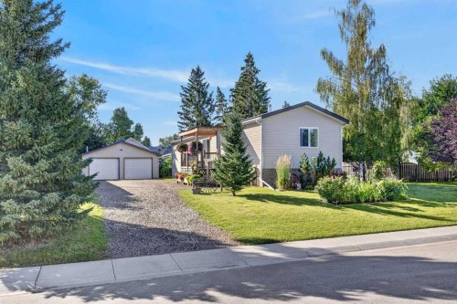 1223 Downie Street  Carstairs, AB T0M 0N0