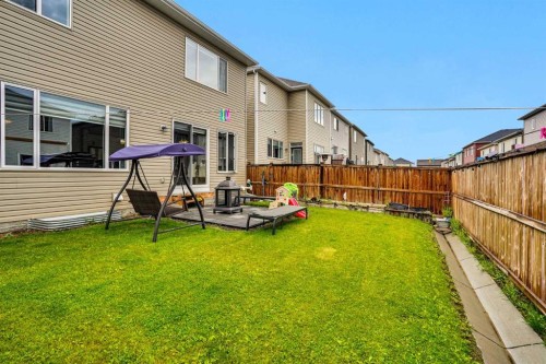 50 Cityside Terrace Ne, Calgary, AB - Outdoor