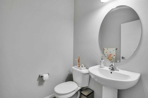 50 Cityside Terrace Ne, Calgary, AB - Indoor Photo Showing Bathroom